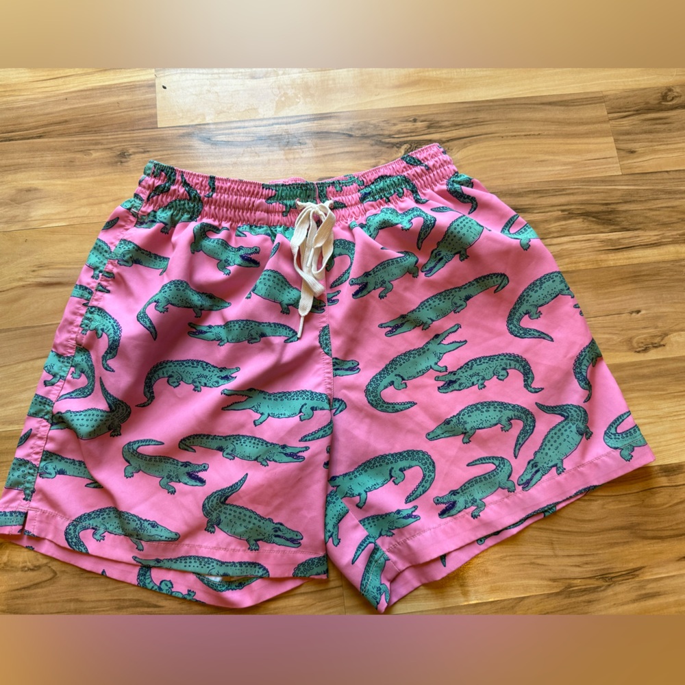 chubbies Pink Swim Trunks with Green Alligator Print